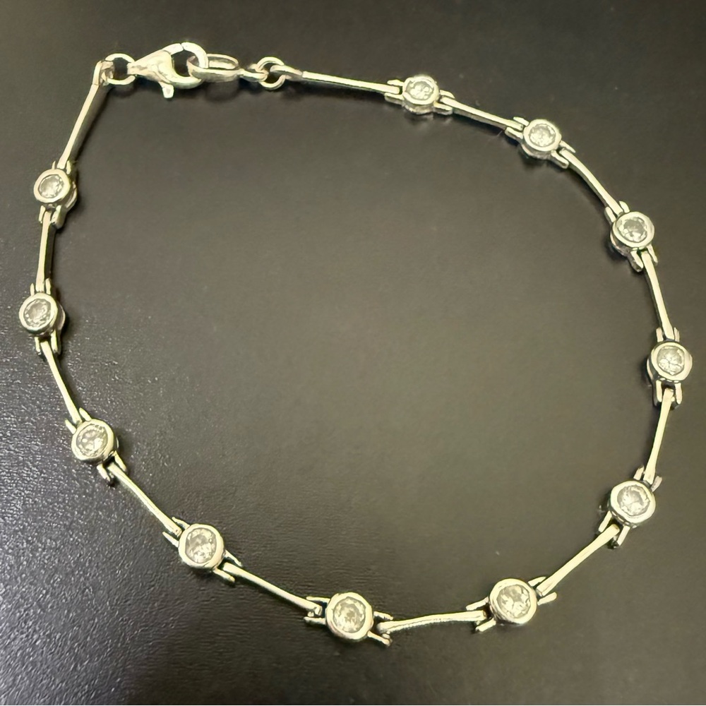 Vintage 925 Sterling Silver Clear CZ 7.5” Tennis Bracelet 5g.